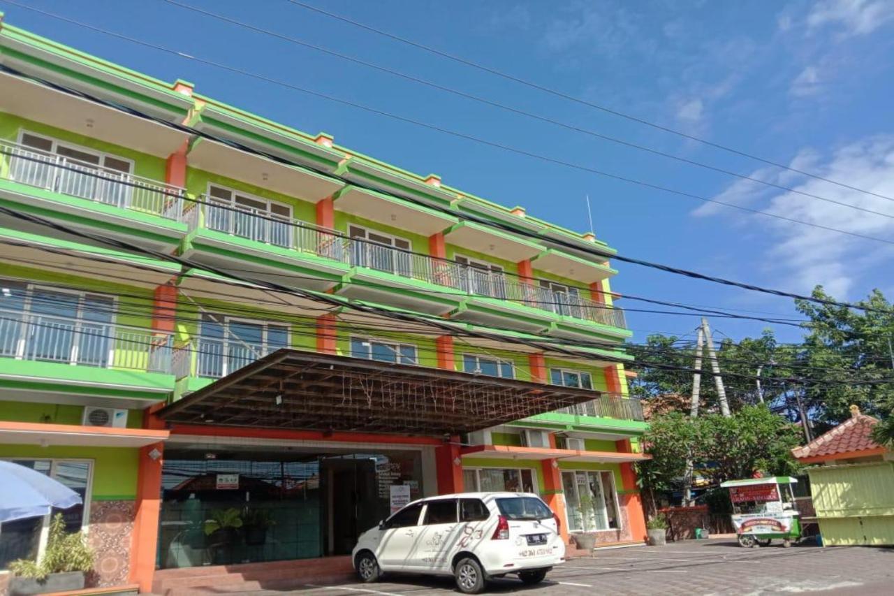 Oyo 90473 Gowin Hotel Kuta Lombok Exteriör bild
