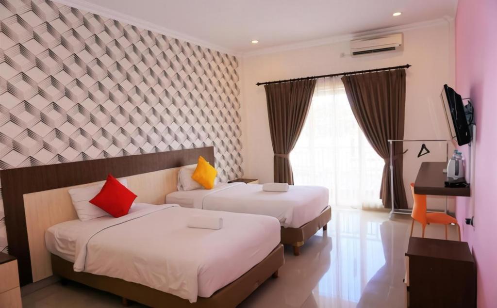 Oyo 90473 Gowin Hotel Kuta Lombok Exteriör bild
