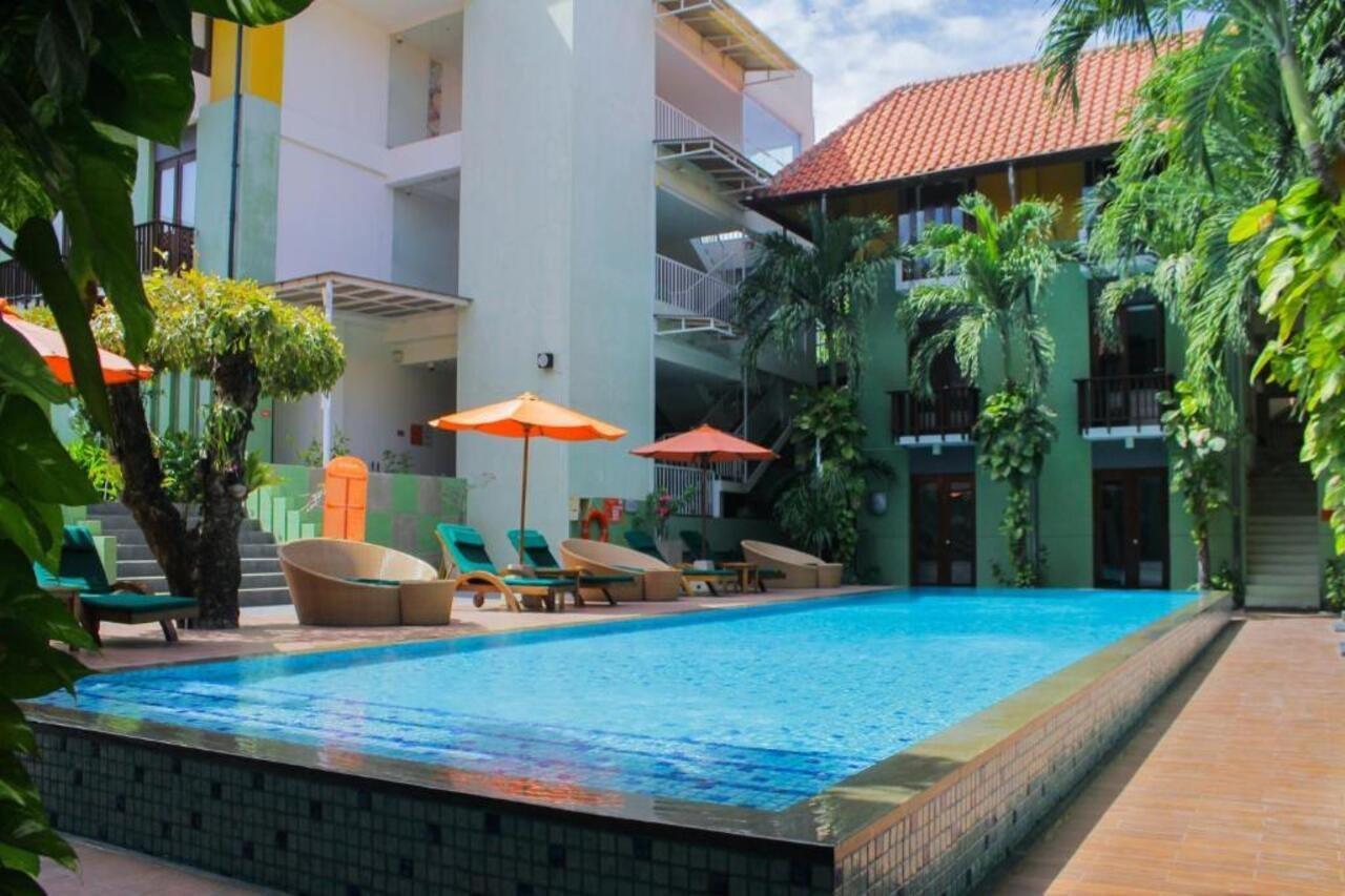 Oyo 90473 Gowin Hotel Kuta Lombok Exteriör bild
